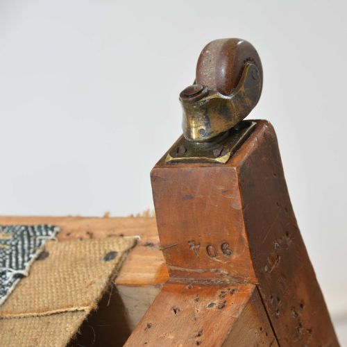 A HOWARD AND SON STYLE CLUB ARMCHAIR - ADDITIONAL PHOTO 11