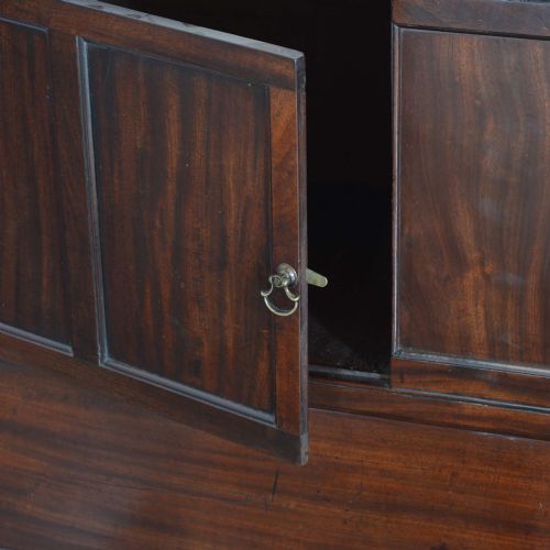 GEORGE II CONCAVE MAHOGANY COMMODE - ADDITIONAL PHOTO 7