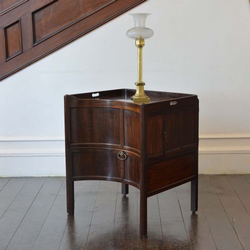 GEORGE II CONCAVE MAHOGANY COMMODE - ADDITIONAL PHOTO 9