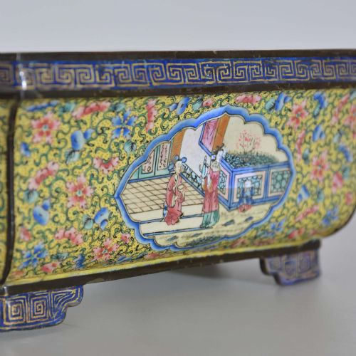 QIANLONG CHINESE CANTON ENAMEL JARDINIRE - ADDITIONAL PHOTO 3