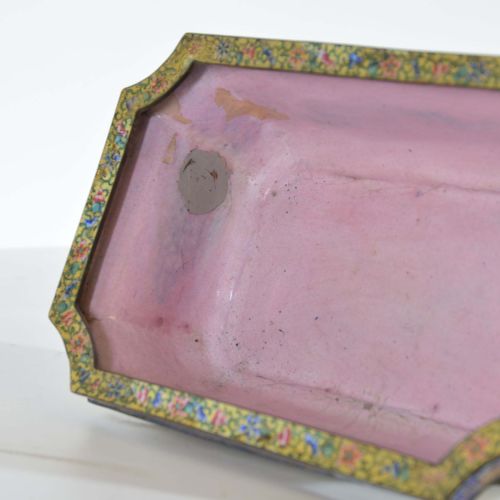 QIANLONG CHINESE CANTON ENAMEL JARDINIRE - ADDITIONAL PHOTO 4