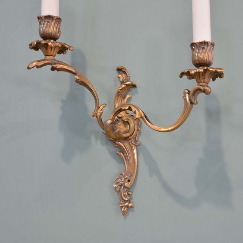 PAIR OF FRENCH GILT BRASS ROCOCO WALL LIGHTS - ADDITIONAL PHOTO 4