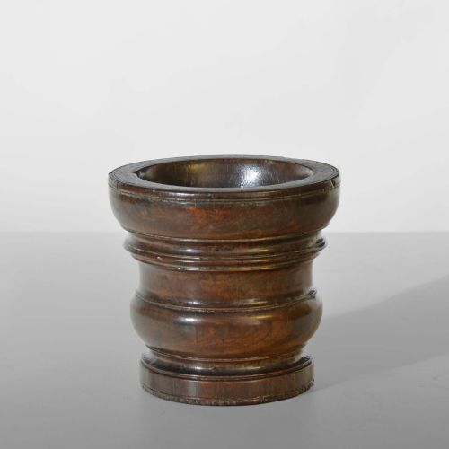 17TH CENTURY TURNED LIGNUMVITAE MORTAR - ADDITIONAL PHOTO 4