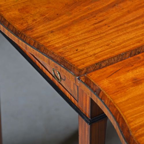 HEPPLEWHITE SATINWOOD SERPENTINE PEMBROKE TABLE - ADDITIONAL PHOTO 3