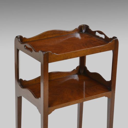 CHIPPENDALE REVIVAL MAHOGANY TRAYTOP CABINET - ADDITIONAL PHOTO 1