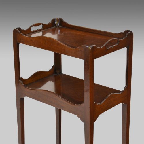 CHIPPENDALE REVIVAL MAHOGANY TRAYTOP CABINET - ADDITIONAL PHOTO 2
