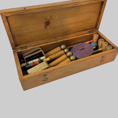 BOXED SET 'INTERNATIONAL TABLE CROQUET' FHAYRES LTD LONDON - ADDITIONAL PHOTO 1