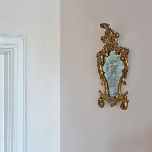 18TH CENTURY ITALIAN GILT ROCOCO MIRROR OF CARTOUCHE FORM - ADDITIONAL PHOTO 3