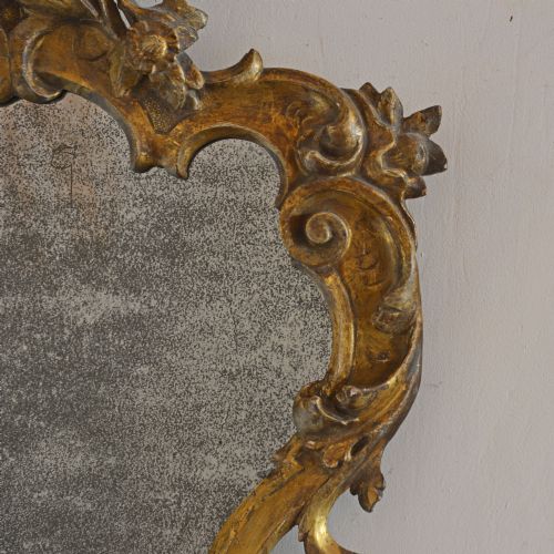 18TH CENTURY ITALIAN GILT ROCOCO MIRROR OF CARTOUCHE FORM - ADDITIONAL PHOTO 2