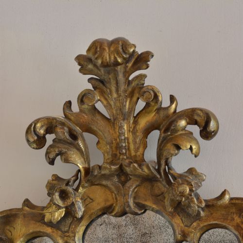18TH CENTURY ITALIAN GILT ROCOCO MIRROR OF CARTOUCHE FORM - ADDITIONAL PHOTO 5