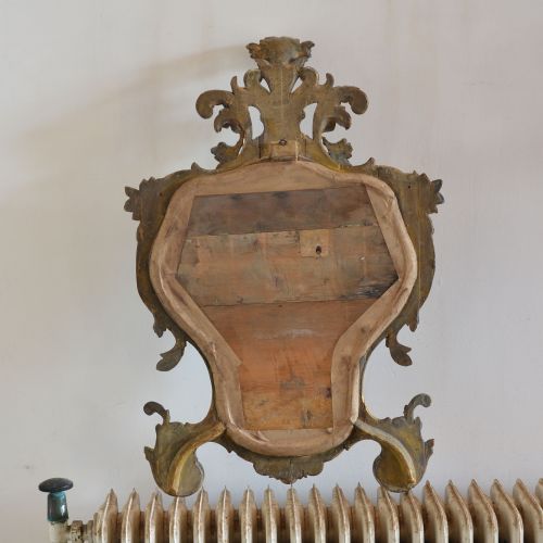 18TH CENTURY ITALIAN GILT ROCOCO MIRROR OF CARTOUCHE FORM - ADDITIONAL PHOTO 6