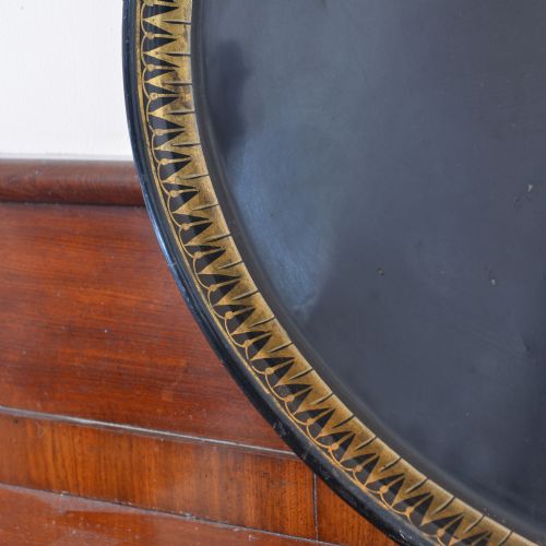 A 19TH CENTURY REGENCY OVAL TOLEWARE TRAY - ADDITIONAL PHOTO 2