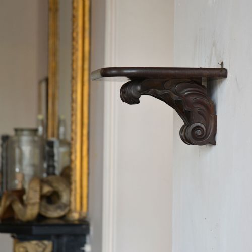 CARVED RED WALNUT CORBEL WALL BRACKET - ADDITIONAL PHOTO 3