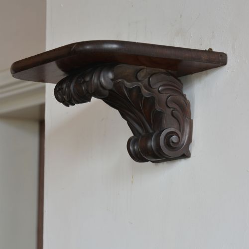 CARVED RED WALNUT CORBEL WALL BRACKET - ADDITIONAL PHOTO 5