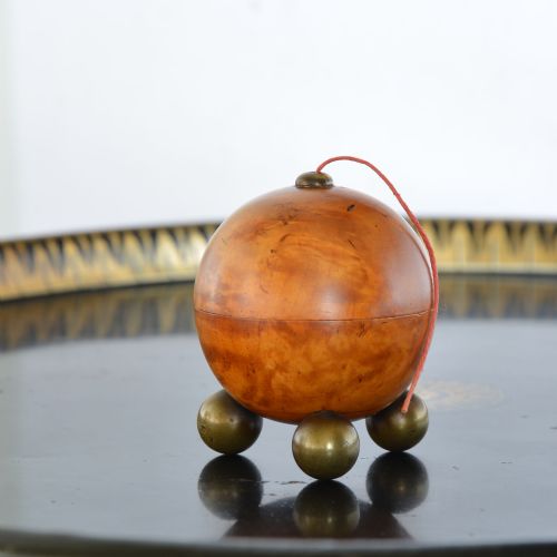 20TH CENTURY ART DECO KARELIAN BIRCH STRING BALL - ADDITIONAL PHOTO 1
