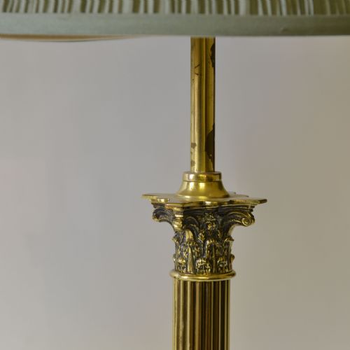 VICTORIAN BRASS CORINTHIAN COLUMN LAMP - ADDITIONAL PHOTO 2