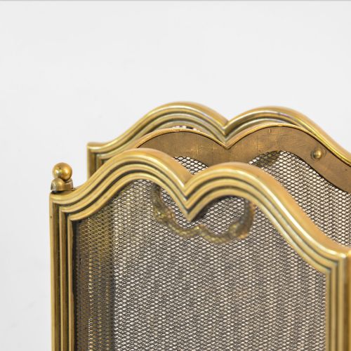SMALL TRIPARTITE FOLDING BRASS SPARK GUARD - ADDITIONAL PHOTO 1