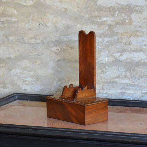GEORGIAN MAHOGANY PLATE STAND