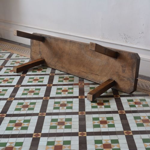 19TH CENTURY WELSH OAK PIG BENCH - ADDITIONAL PHOTO 8