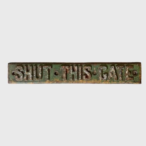 LONDON SOUTHWESTERN RAILWAY PAINTED CAST IRON SIGN SHUT THIS GATE - ADDITIONAL PHOTO 1