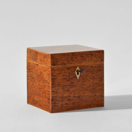 Georgian mahogany tea caddy