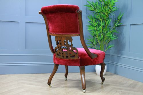 ANTIQUE VICTORIAN CARVED FRETWORK VELVET BUTTONED BACK WALNUT NURSING CHAIR 1860 - ADDITIONAL PHOTO 9
