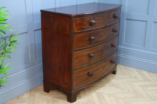 fig 2. Antique Original Georgian Large Bow Front Solid Mahogany Chest of 5 Drawers 1830