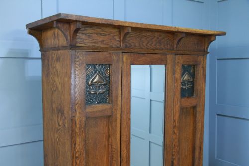 fig 2. Original Antique Edwardian Art Nouveau Solid Meduim Oak Small Single Wardrobe