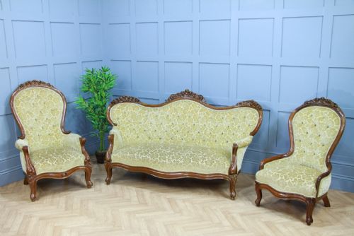Antique Victorian Walnut 3 Piece Parlour Salon Suite Upholstered Sofa Armchairs
