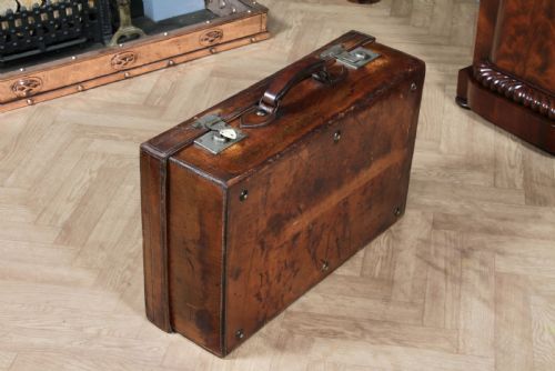 VINTAGE LEATHER FITTED GENTLEMANS SUITCASE CANTROBUS ATTRIBUTED TO FINNEGANS OF BOND STREET LONDON VICTORIAN C1880 - ADDITIONAL PHOTO 6