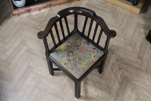 ANTIQUE GEORGIAN COUNTRY MADE DARK ELM TAPESTRY SEATED SLAT BACK CORNER CHAIR - ADDITIONAL PHOTO 1