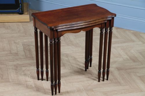 Antique 1920'S Nest of Three Hepplewhite Revival Solid Mahogany Reeded Tables