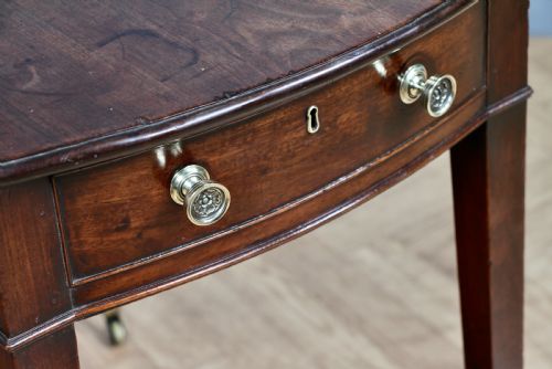 GEORGIAN SOLID MAHOGANY SMALL DROP LEAF PEMBROKE OCCASIONAL TABLE WITH DRAWER - ADDITIONAL PHOTO 10