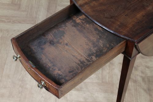 GEORGIAN SOLID MAHOGANY SMALL DROP LEAF PEMBROKE OCCASIONAL TABLE WITH DRAWER - ADDITIONAL PHOTO 11
