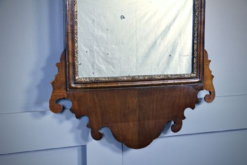 ANTIQUE GEORGIAN GEORGE III WALNUT HANGING WALL MIRROR WITH ORIGINAL GLASS C1760 - ADDITIONAL PHOTO 2