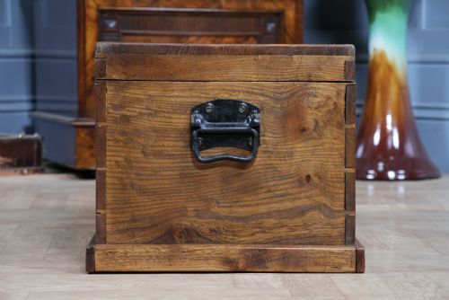 ANTIQUE SOLID ELM CARPENTER'S JOINER'S CABINET MAKER'S TOOLBOX LOCKING C1900 - ADDITIONAL PHOTO 9
