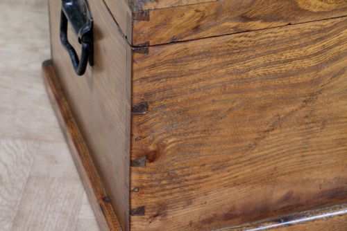 ANTIQUE SOLID ELM CARPENTER'S JOINER'S CABINET MAKER'S TOOLBOX LOCKING C1900 - ADDITIONAL PHOTO 13