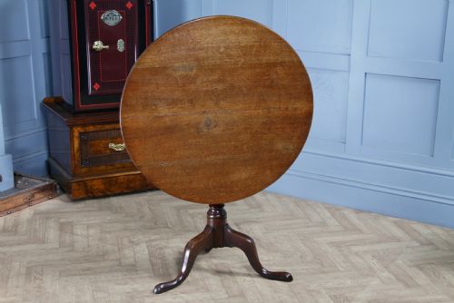 fig 2. Original Antique Solid Oak Georgian Flip / Tilt Top Tripod Breakfast Table C1830