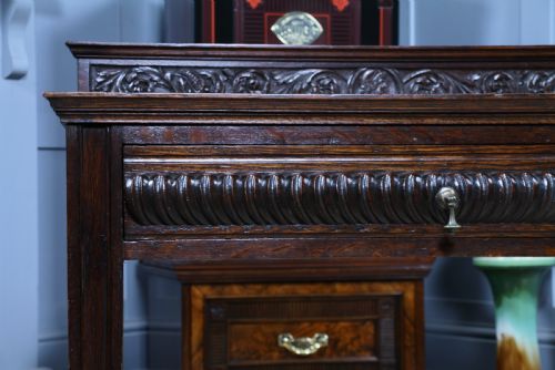 ANTIQUE FLEMISH CARVED OAK BUFFET TABLE GREEN MAN GOTHIC REVIVAL SIDE DESK 1900 - ADDITIONAL PHOTO 9