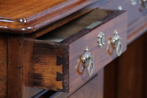 OUTSTANDING ANTIQUE VICTORIAN SOLID WALNUT MAPLE CO DICKENS 15 DRAWER WRITING DESK WITH KEYS RESTORED C1890 - ADDITIONAL PHOTO 13