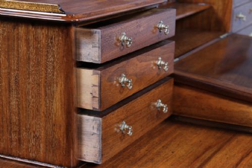 OUTSTANDING ANTIQUE VICTORIAN SOLID WALNUT MAPLE CO DICKENS 15 DRAWER WRITING DESK WITH KEYS RESTORED C1890 - ADDITIONAL PHOTO 15
