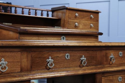 OUTSTANDING ANTIQUE VICTORIAN SOLID WALNUT MAPLE CO DICKENS 15 DRAWER WRITING DESK WITH KEYS RESTORED C1890 - ADDITIONAL PHOTO 20
