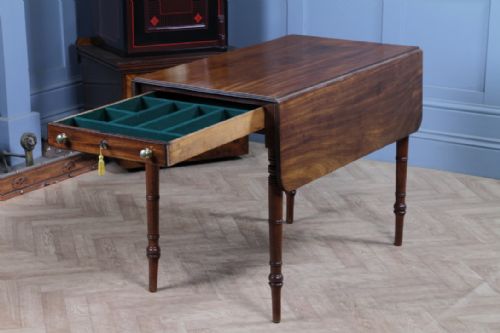 ANTIQUE GEORGIAN MAHOGANY PEMBROKE DROP LEAF TABLE FITTED SILVER DRAWER WITH KEY - ADDITIONAL PHOTO 2