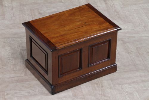 VICTORIAN MAHOGANY COAL PURDONIUM CHEST BOX LOG STORE SMALL COFFEE TABLE 1880