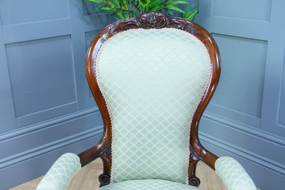 Antique Victorian Walnut Spoon Back Armchair Fireside Gents Chair Cabriole legs View IX