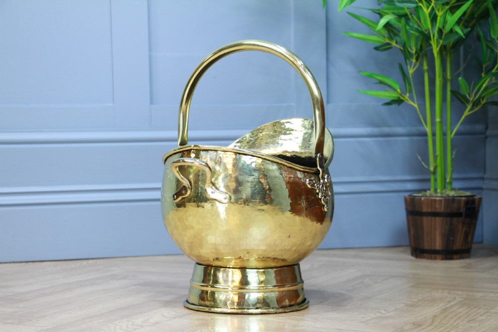 Antique Edwardian Solid Brass Helmet Coal Bucket Fireside Scuttle Kindling Log View V