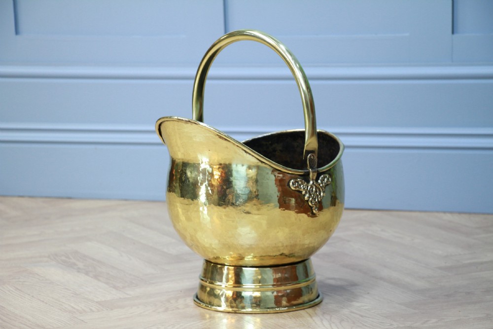 Antique Edwardian Solid Brass Helmet Coal Bucket Fireside Scuttle Kindling Log View VIII