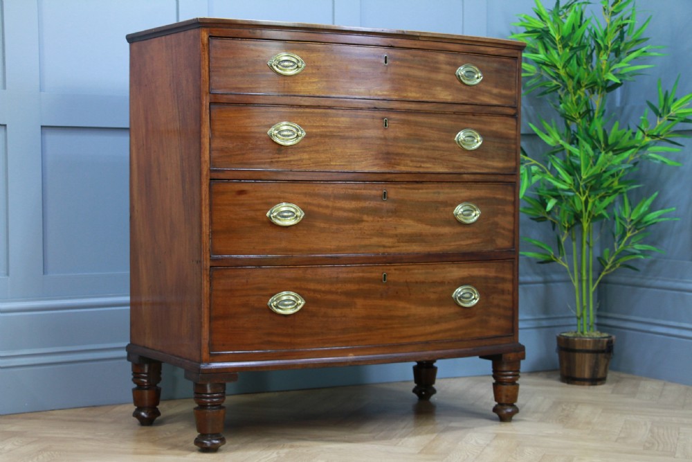 Antique Original Georgian Small Bow Front Mahogany Chest of 4 Drawers C1820 View VI
