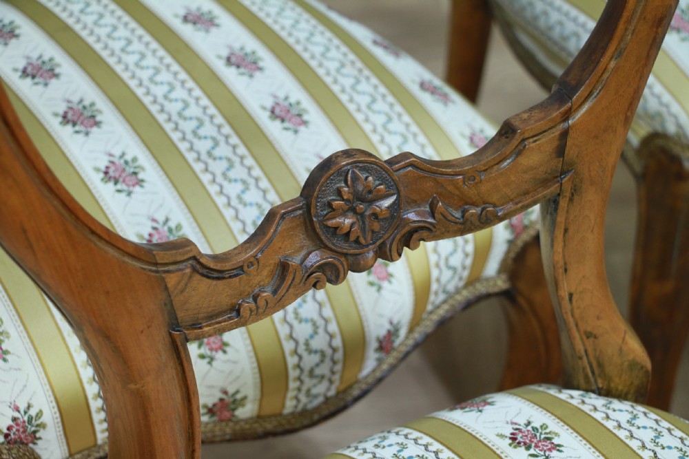 Set of 6 Antique Victorian Walnut Balloon Back Dining Chairs Cabriole Original View IX