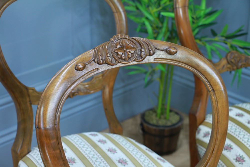 Set of 6 Antique Victorian Walnut Balloon Back Dining Chairs Cabriole Original View X
